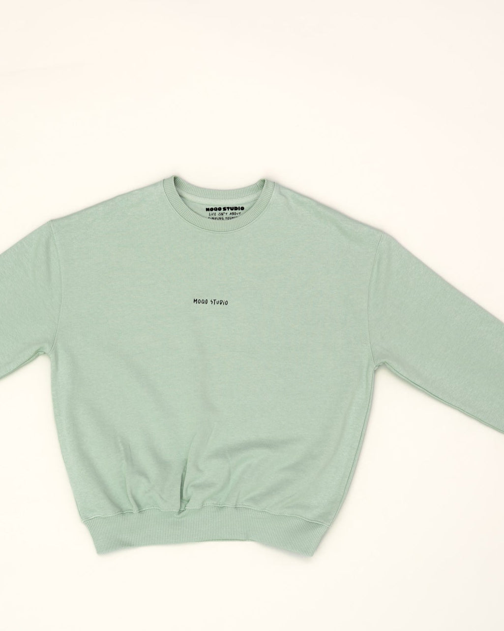 ESSENTIAL SWEATER ALOE
