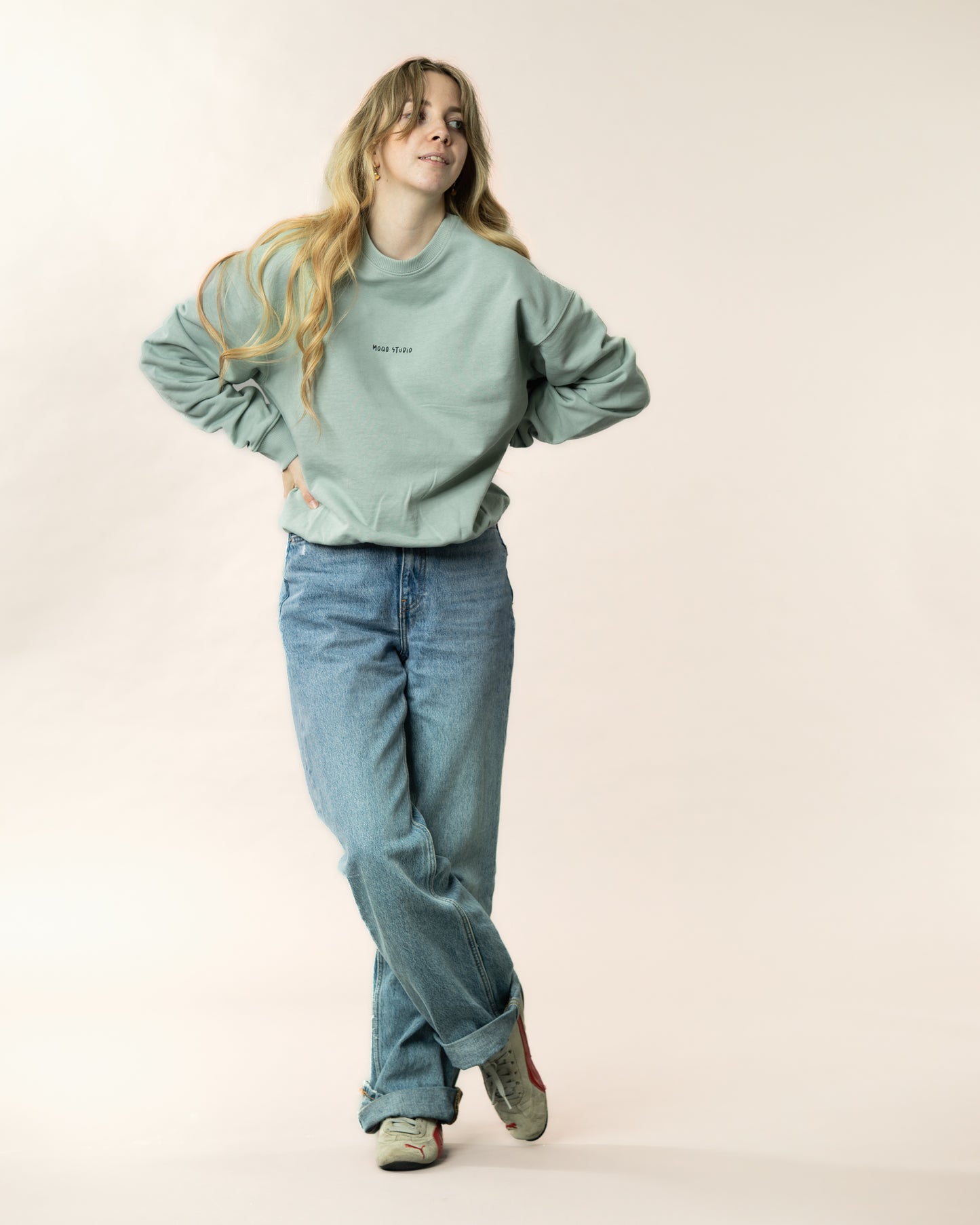 ESSENTIAL SWEATER ALOE